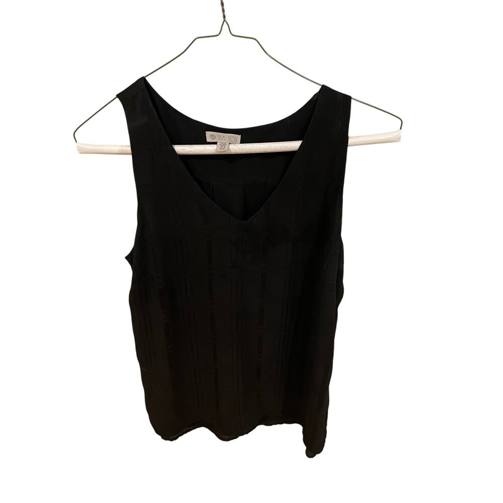 Lila Rose black sleeveless patterned vneck blouse size Medium